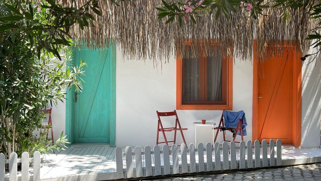 Decoración veraniega sostenible. Jardín sostenible. Icónica Interiors