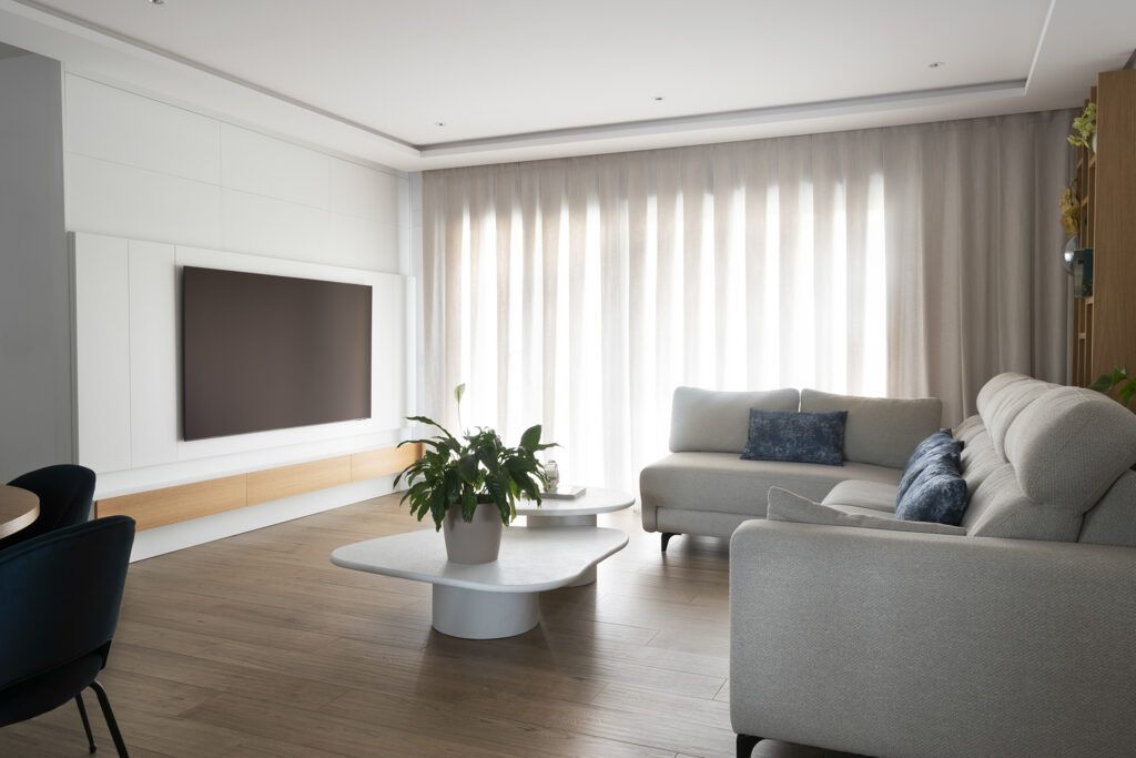 Proyecto La Legua. Interiorista en Toledo. Vista de mueble de televisión. Icónica Interiors